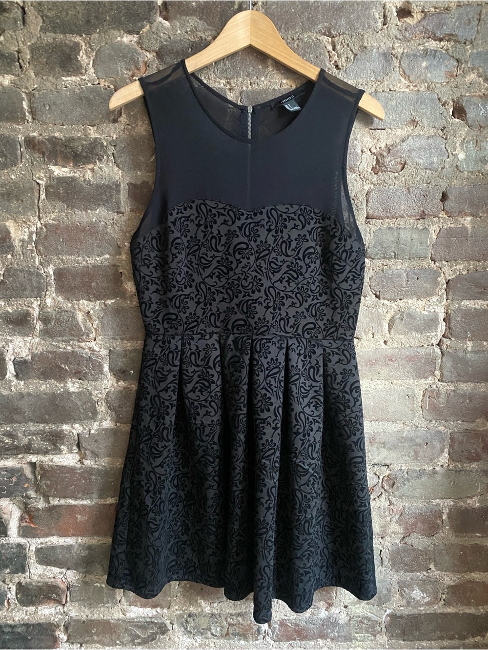 Forever 21 Black Sleeveless Jacquard Fit-and-Flare Dress